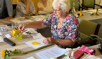 Create your own Christmas Cards - Watercolour Painting Workshop