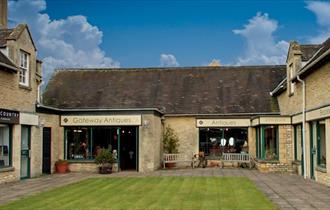 Gateway Antiques in Burford