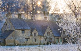 A frosty morning view of Arlington Row in Bibury