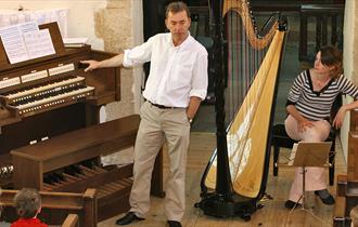Thomas Trotter, organ with Catrin Finch, harp
