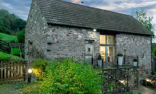 Relaxing Getaway, Hot Tub, log fire, Sky Cinema