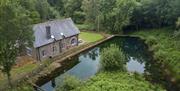 Pump House - stunning tranquil location next to pond