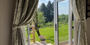 Broom Hill Retreat - The Old Railway Carriage