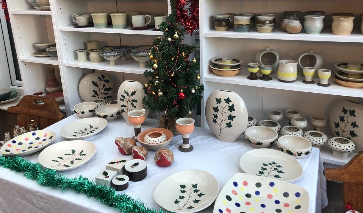 Christmas Shopping & Hire a Pottery Painting Kit at Hot Pot Pottery