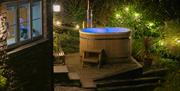 Woodpecker Cottage - Waterside retreat with hot tub