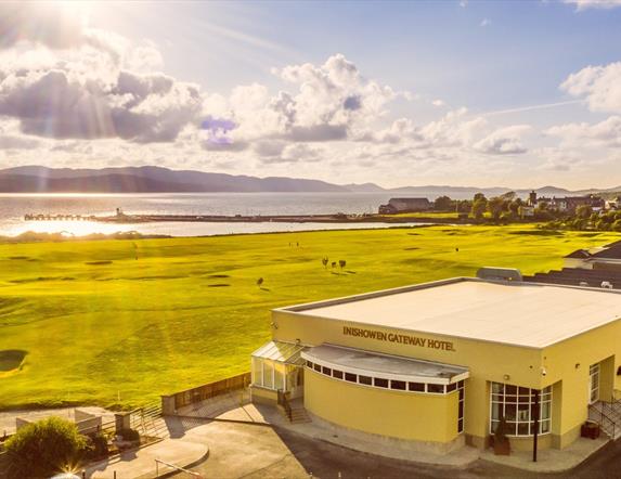 Exterior view of the Inishowen Gateway Hotel.