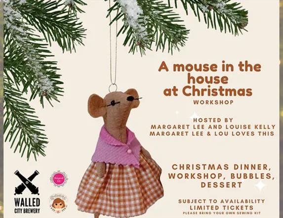 A Mouse in the House at Christmas