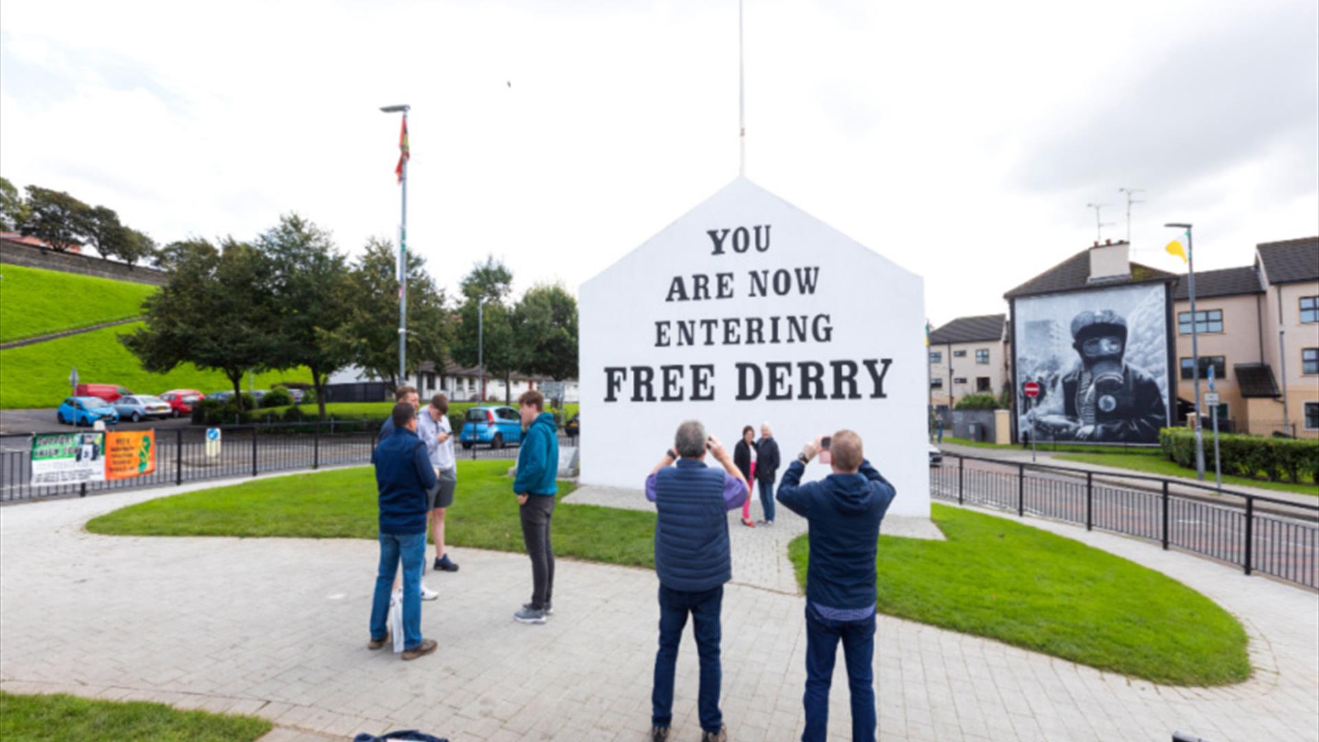 You are now entering Free Derry Visit Derry