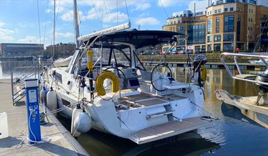 A boat on the quay.