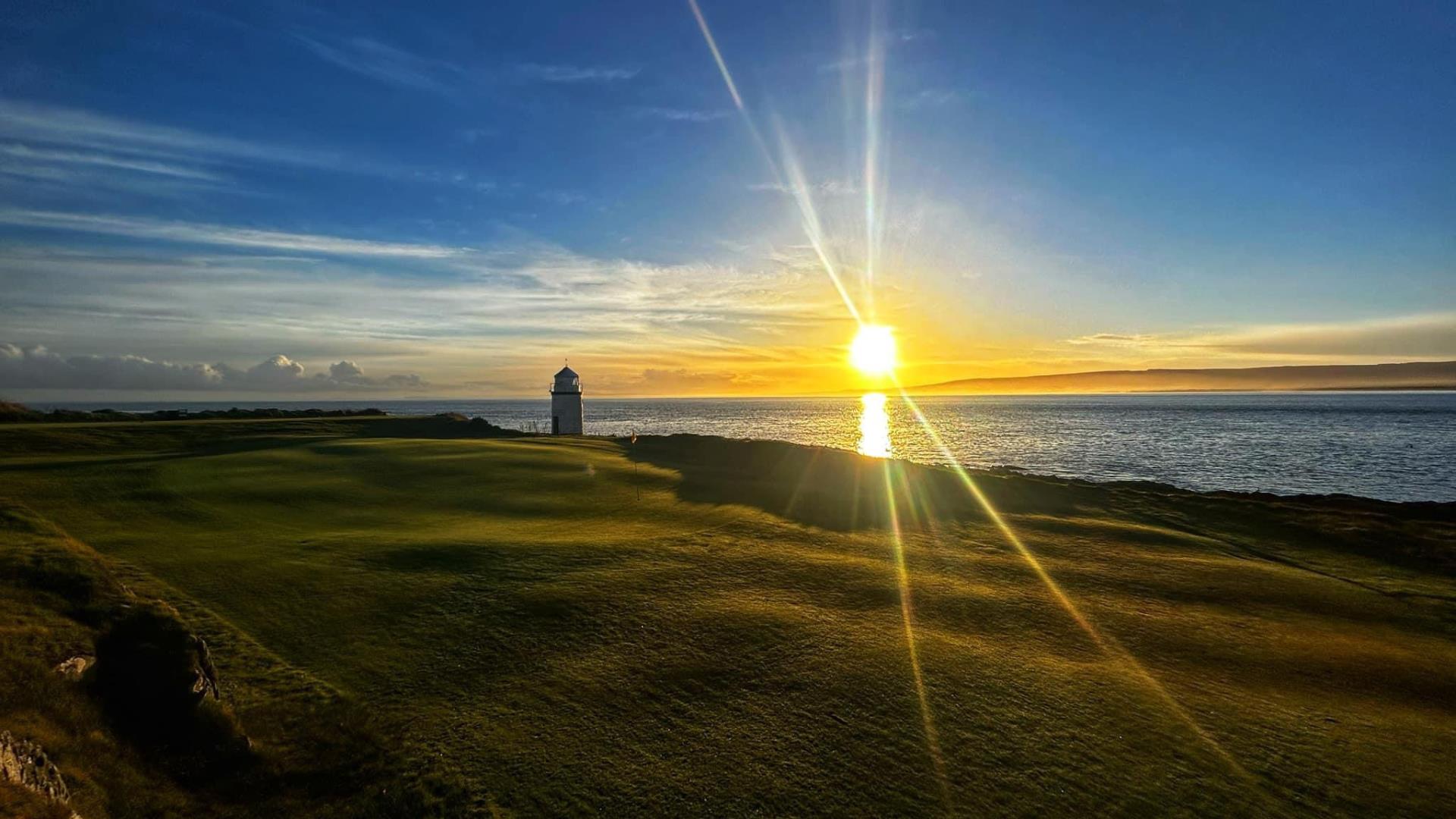 The horizon of Greencastle Golf Club, County Donegal.