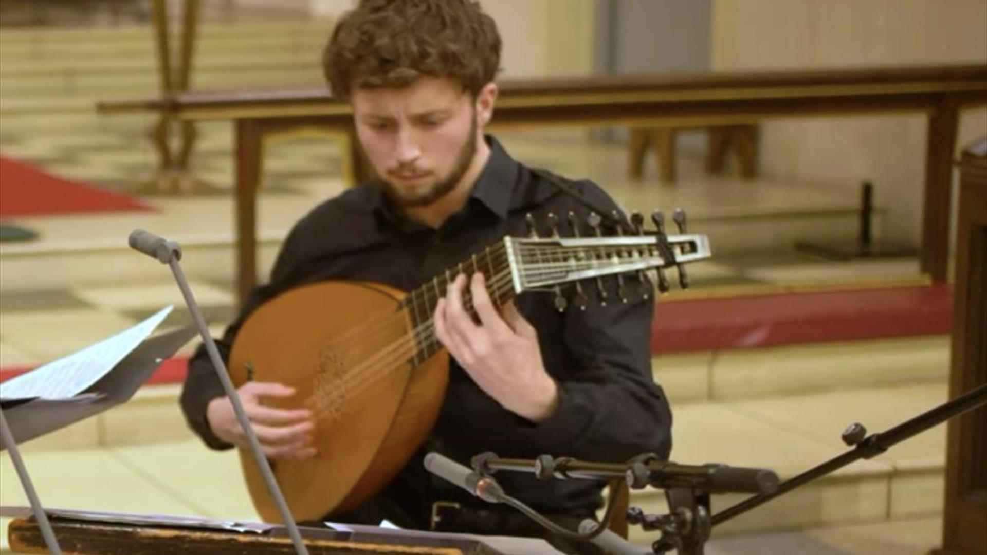 Asa Monahan - Lutenist and Singer