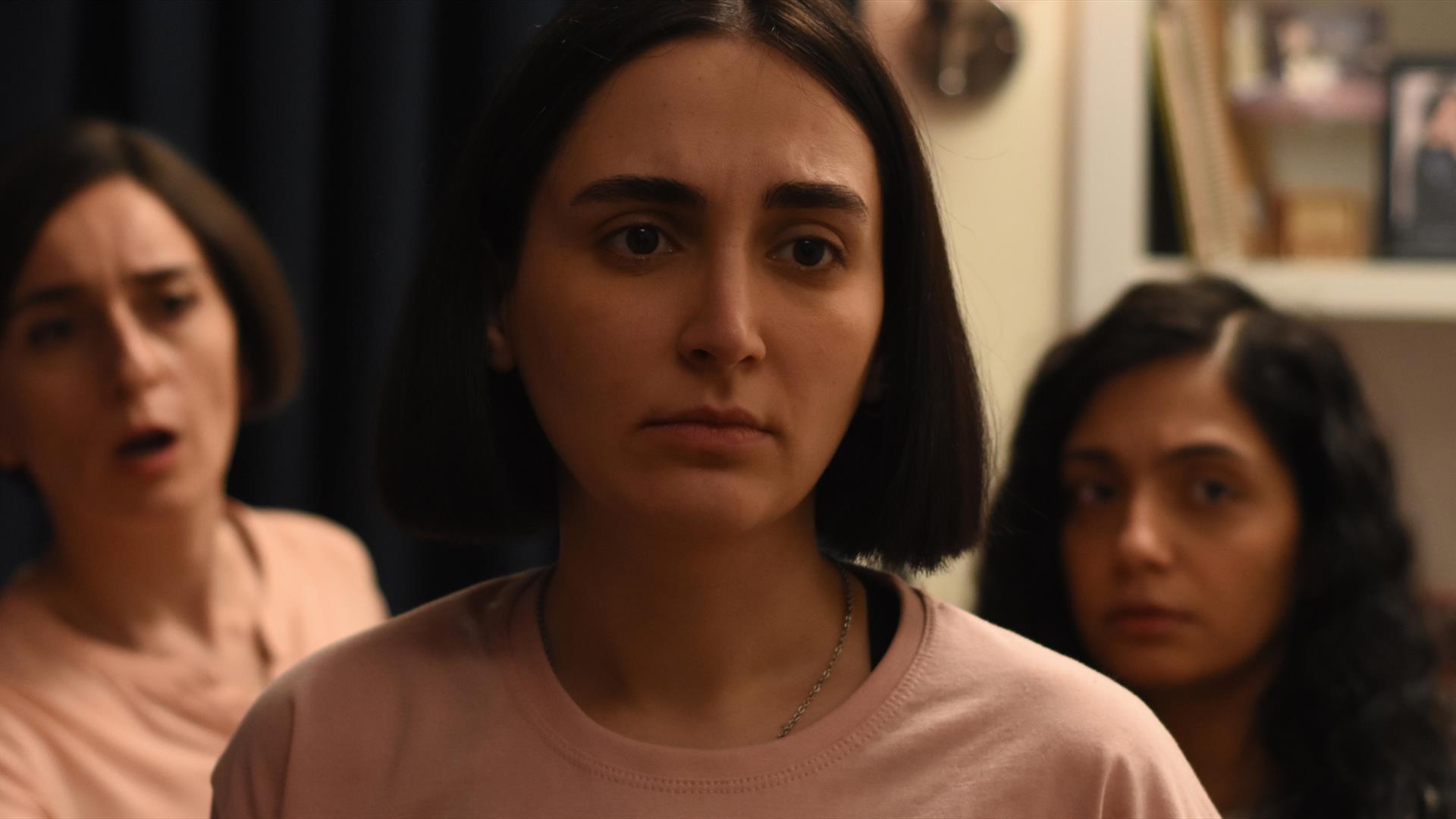 three women arguing
