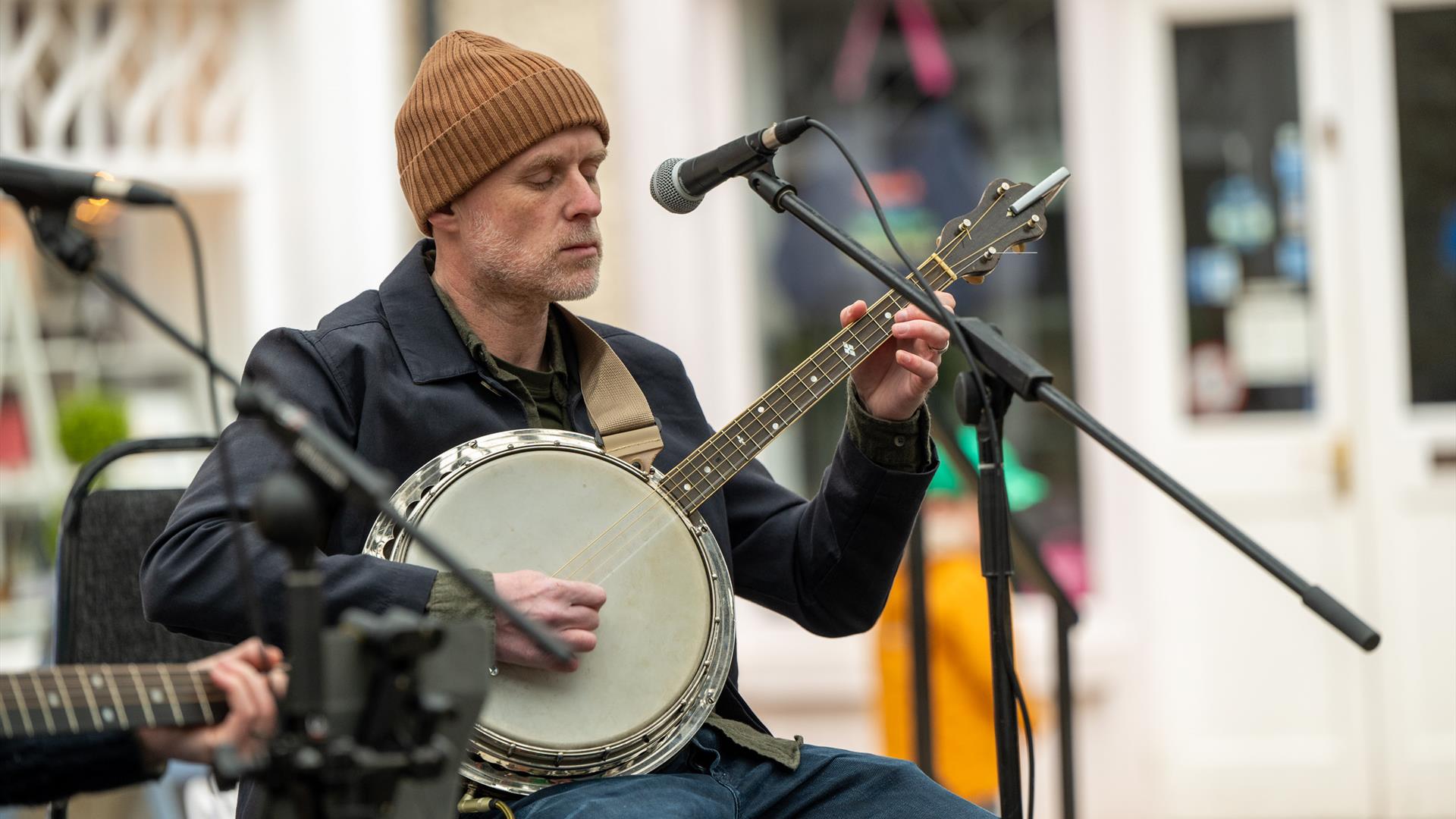 Guildhall Sq Main stage -  Súil