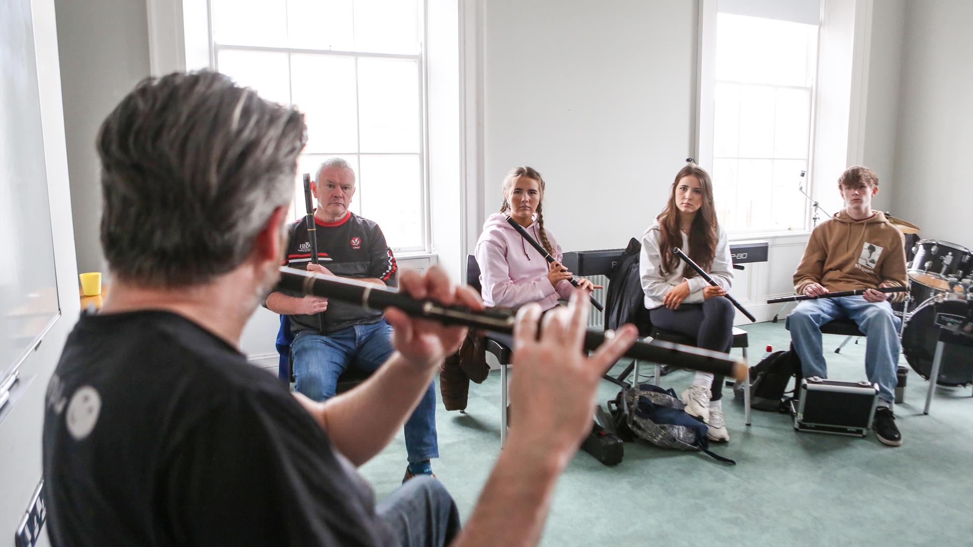 Ceardlanna Uirlisí // Instrument workshops