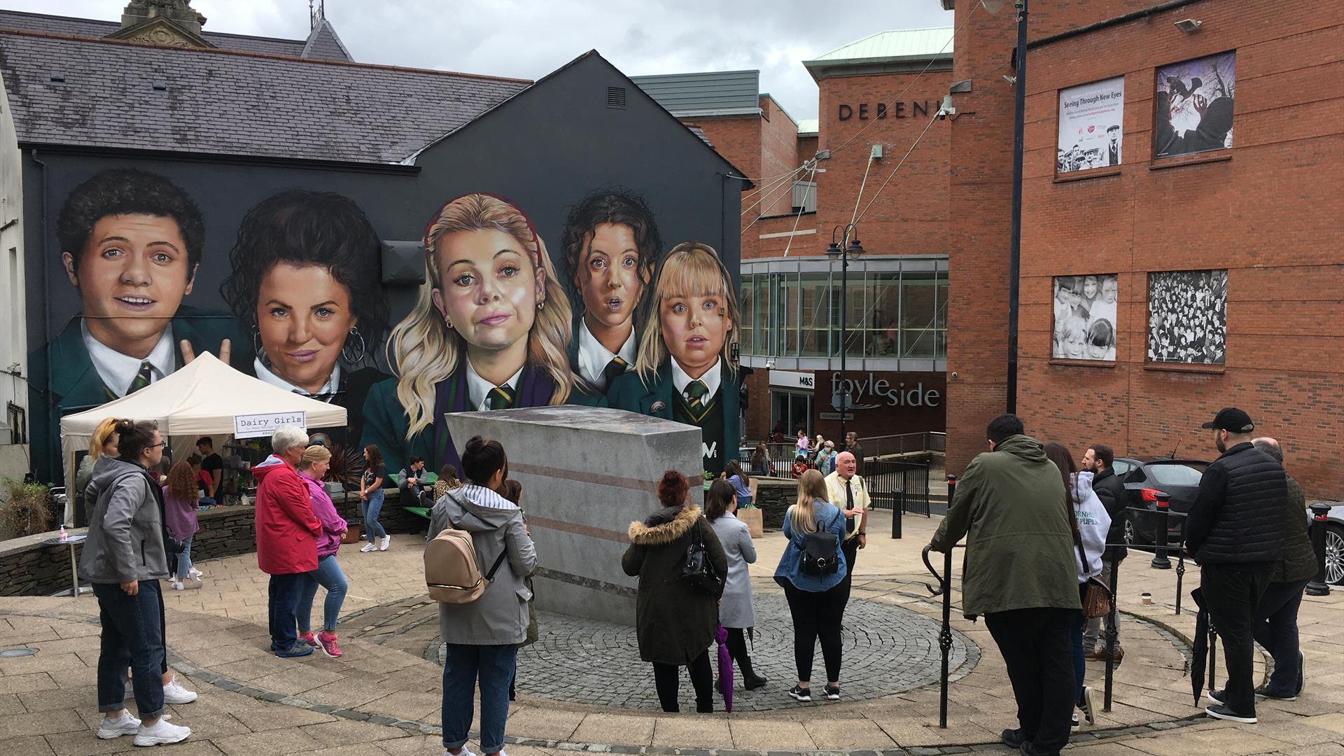 Martin McCrossan City Tours - Derry Girls Tour