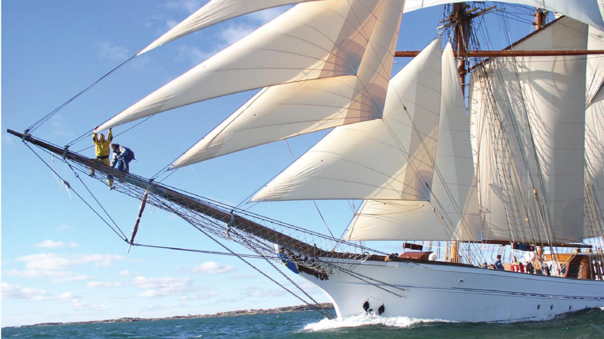 Image of a Tall Ship sailing