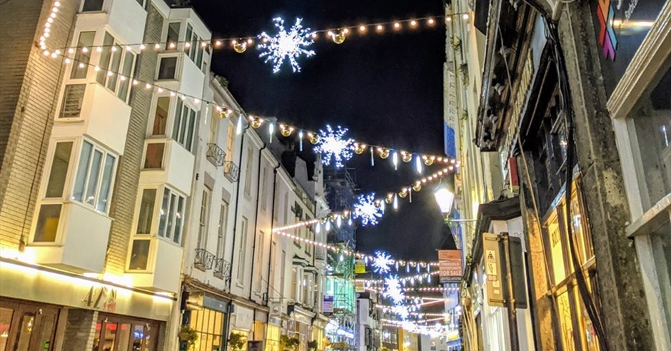 Plymouth Christmas Parade 2022 Barbican Lights Switch-On - Plymouth - Visit Devon