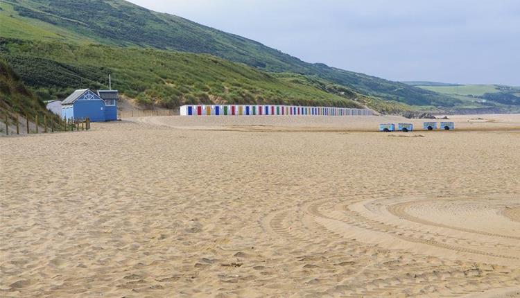 woolacombe beach and beach huts