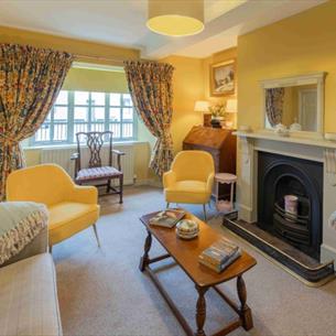 The lounge at Churchill Cottage