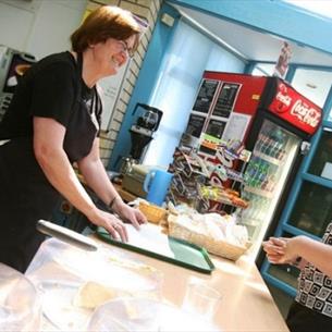 People ordering food at Botanic Garden Café 