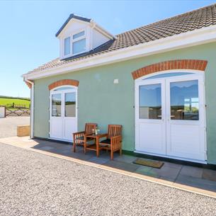 Exterior of Bramble Cottage