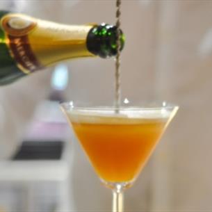 Champagne Bar by Ebony