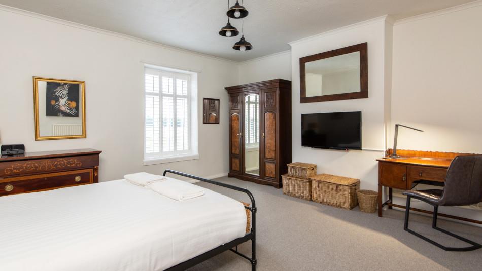 Double bedroom at River-Twine