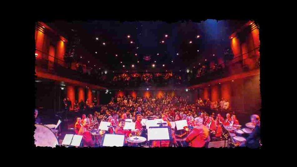 Ever Ready Band performing.