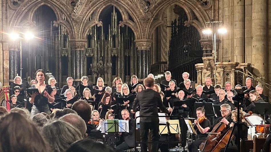 Durham Singers performing in the Cathedral in 2024