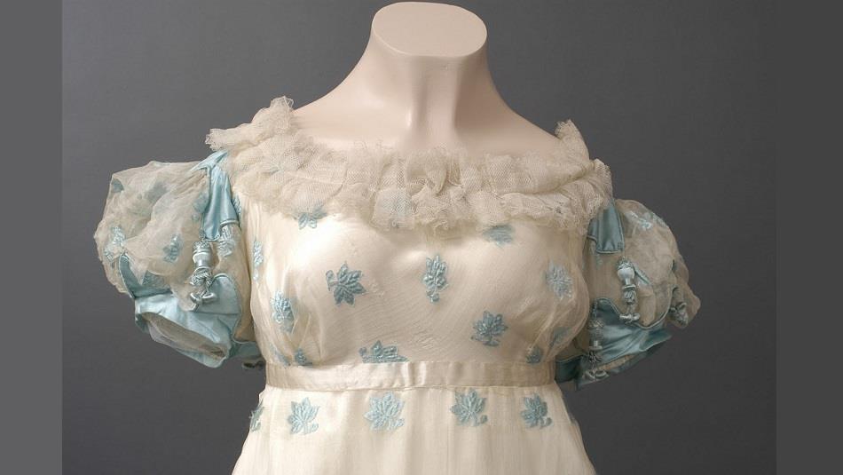 Period dress displayed at The Bowes Museum