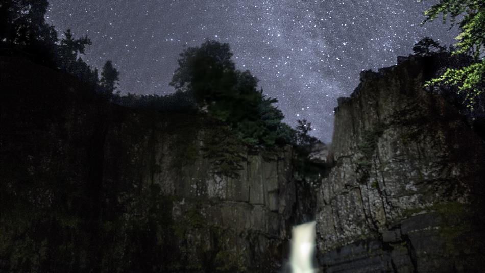 Stargazing Supper | A moment for the moon