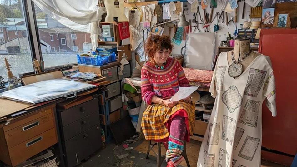 Artist Dinah Kelly in her studio