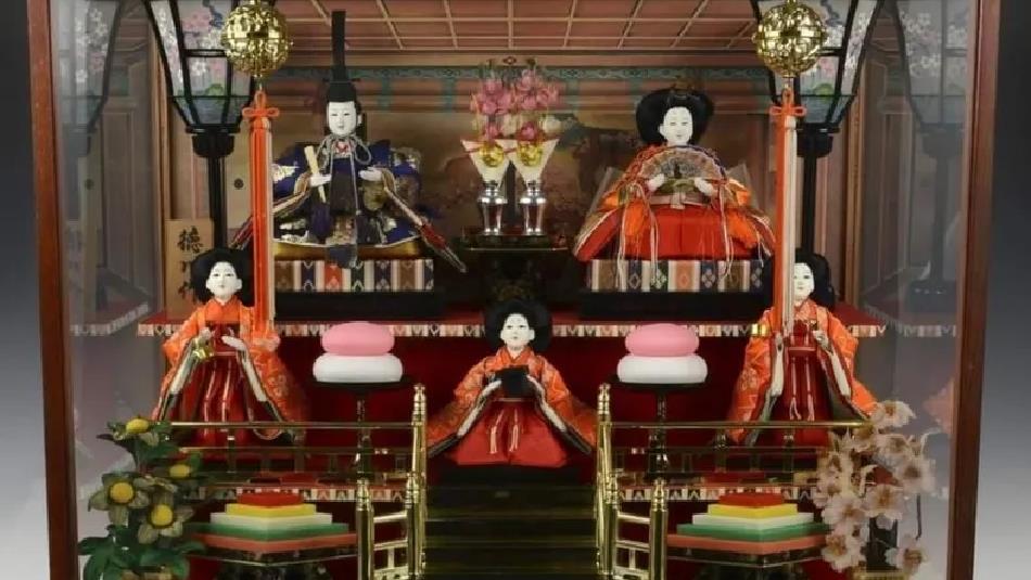 Hinamatsuri best sale doll set