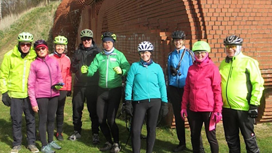 Guide Ken Bradshaw and a group of cyclists exploring the S&DR200.