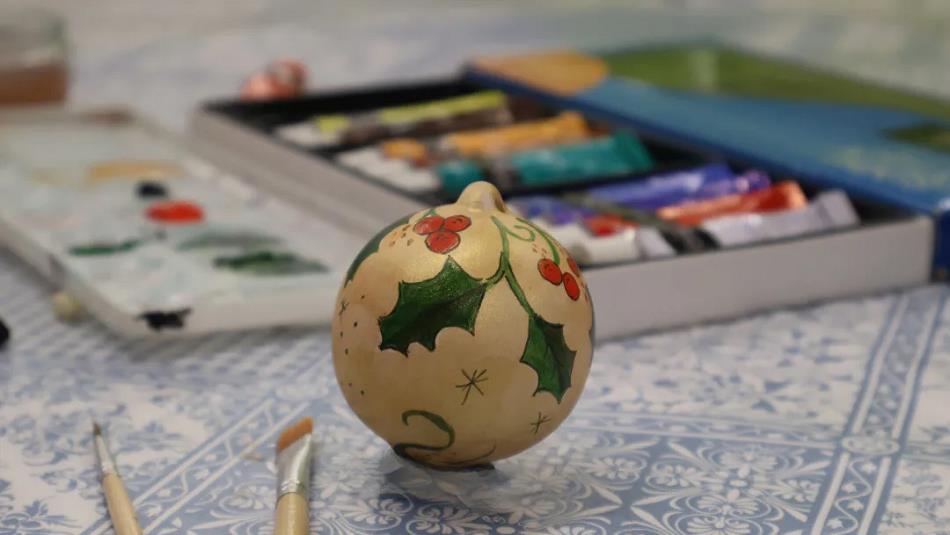 Hand-painted bauble.