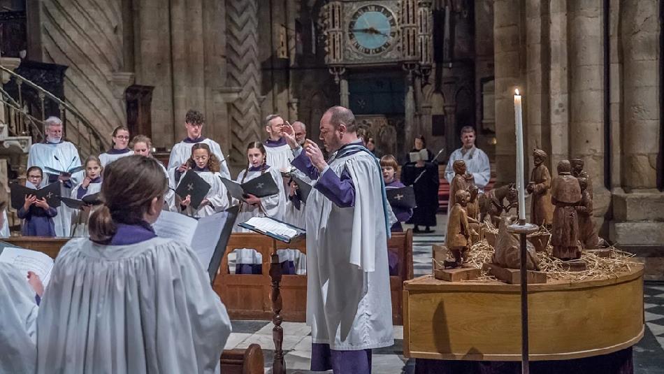 Epiphany Procession, choir performing at Durham Cathedral