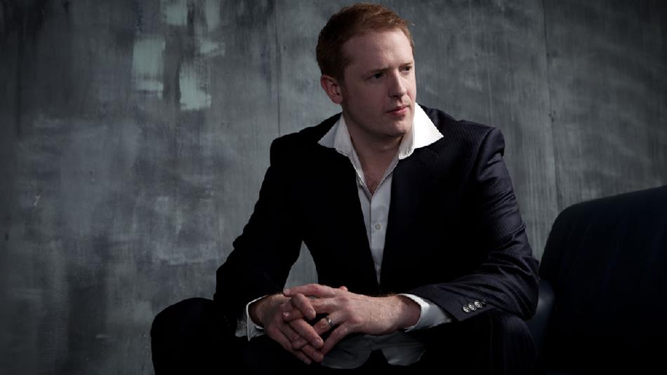 Pianist, Warren Mailley-Smith.
