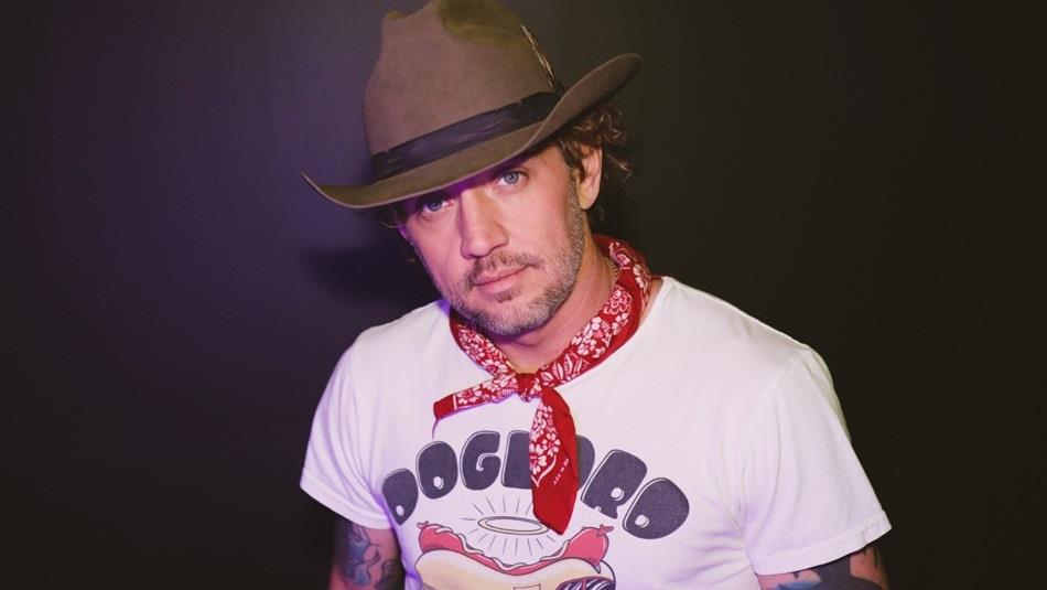 Nashville recording artist Jeremy McComb
