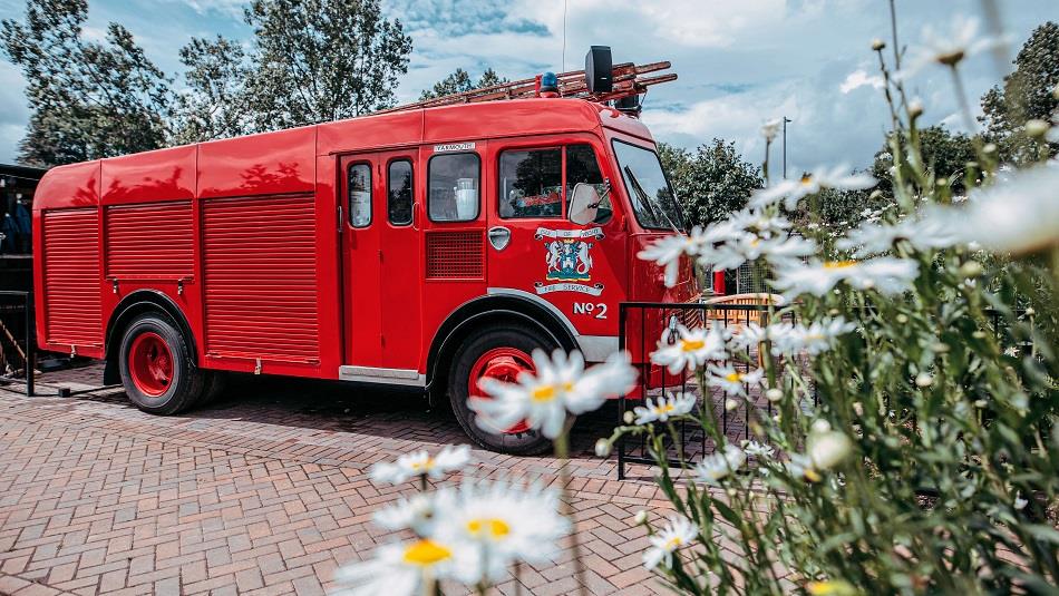 The Hotspot Fire Engine Bar - original 1960s Bedford TK Fire Engine.