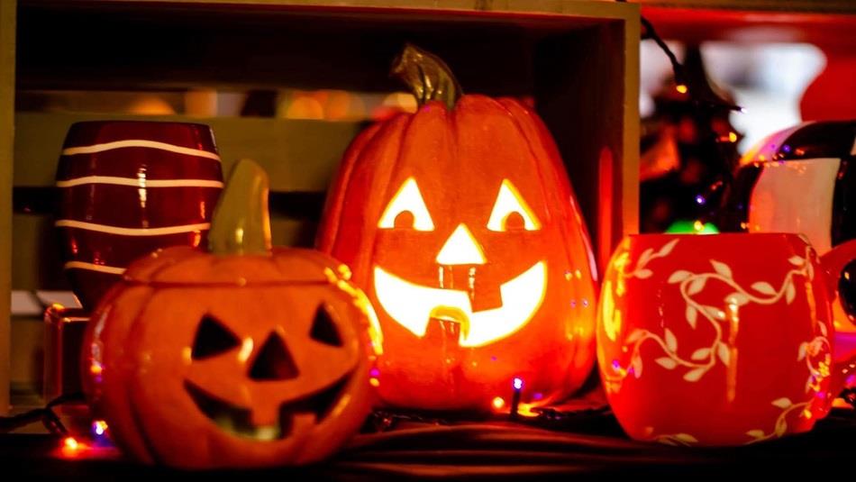 Illuminated ceramic pumpkins