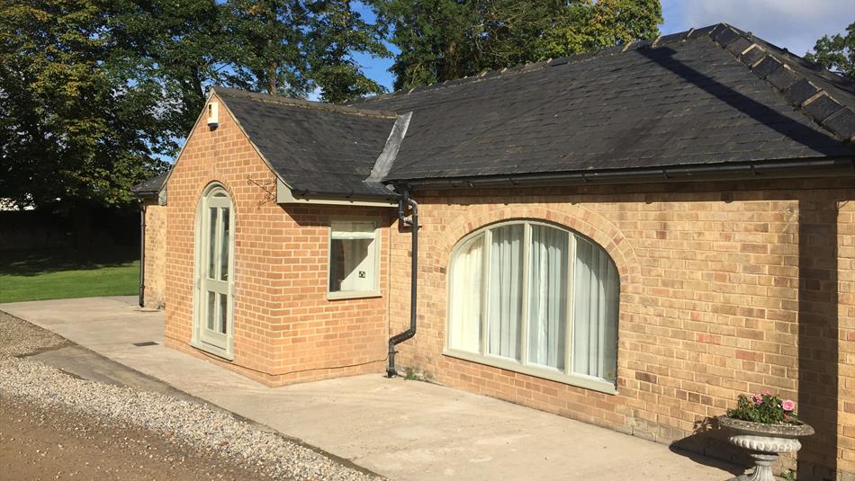 Walworth Castle Holiday Cottage