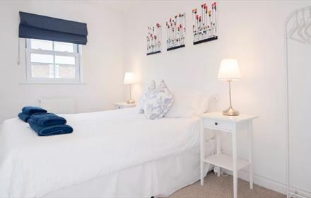 Double bedroom at Crescent House