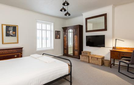 Double bedroom at River-Twine