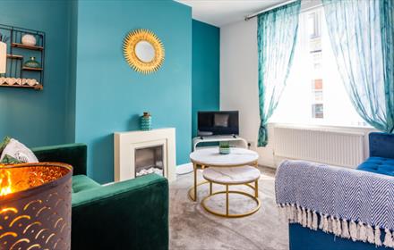 The Living room at The Queen's Quarters