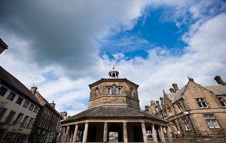 market cross barnard castle