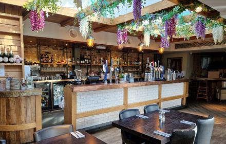 Tomahawk restaurant