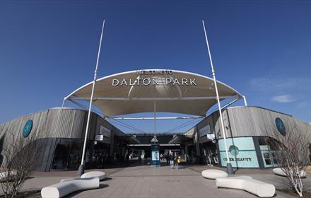 Entrance to Dalton Park.