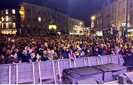 Crowds gathering in Durham Market Place to watch 'A Christmas Sparkle' 
