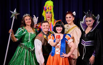 6 members of the cast of Snow White Pantomime at The Witham.