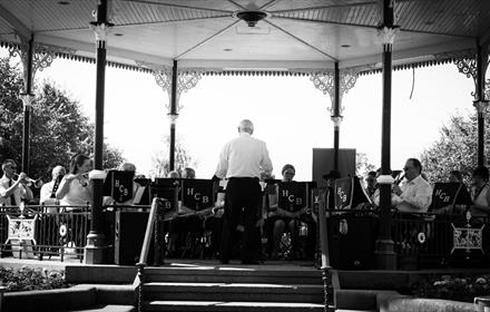 photo of Hurworth Concert Band playing in bandstand